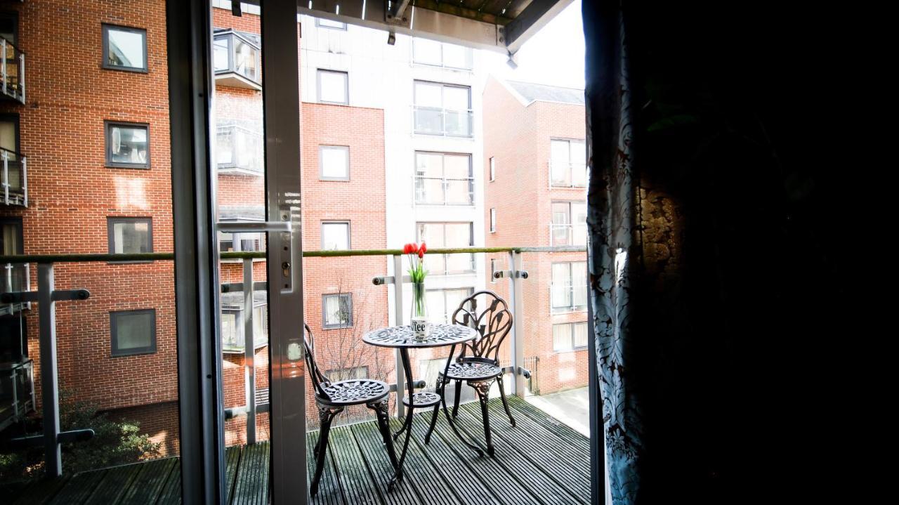 High Street - 2bd - King Beds - Parking - Wise Appartement *