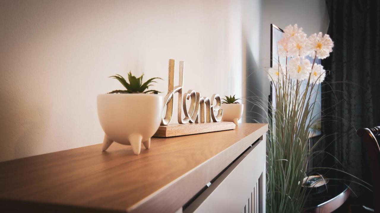 High Street - 2bd - King Beds - Parking - Wise Appartement