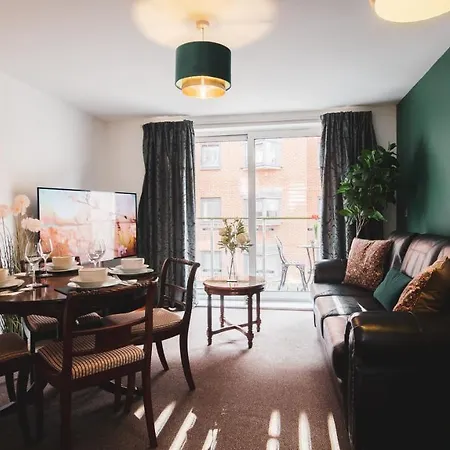 High Street - 2Bd Apt - King Beds - Parking - Wise Stays Southampton Exterior photo