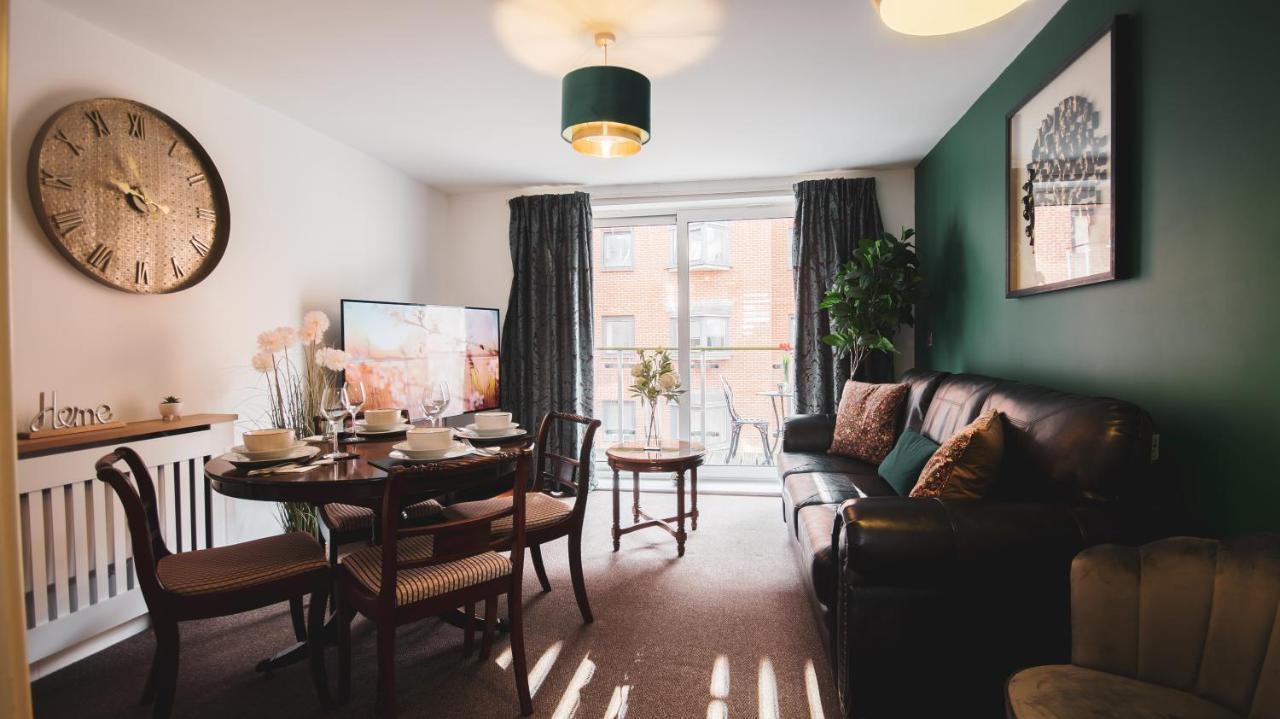 High Street - 2bd - King Beds - Parking - Wise Apartment Southampton